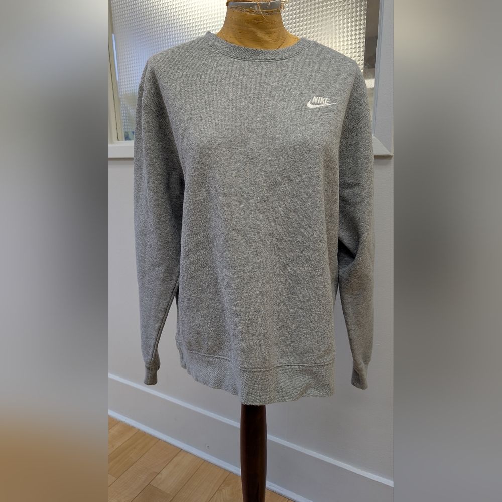 Nike Heather Gray Sweatshirt